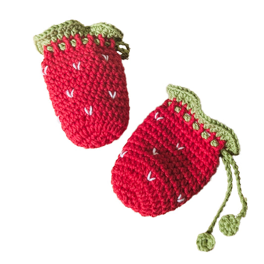 Rinkinys naujagimiui (pirštinytės ir barškutis) "Braškė"