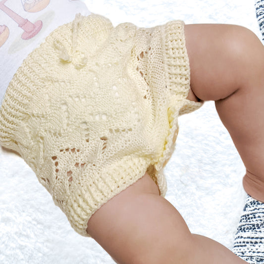 Dekoratyvinės sauskelnių kelnaitės-slėptuvė