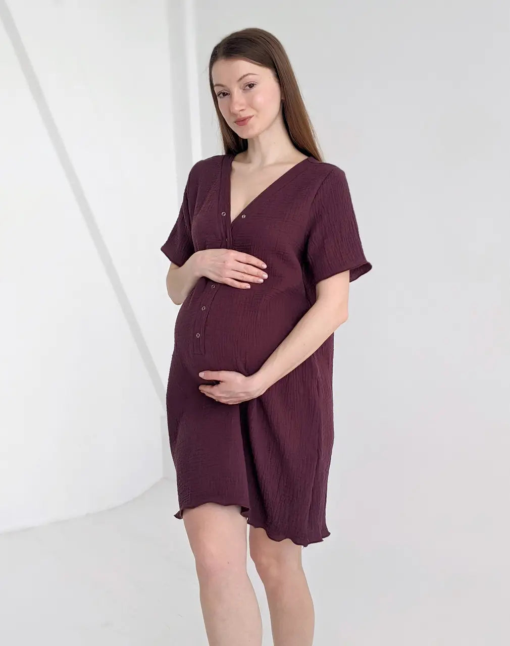 Atsegami muslino naktiniai marškiniai gimdymui ir maitinimui (šokoladinė)