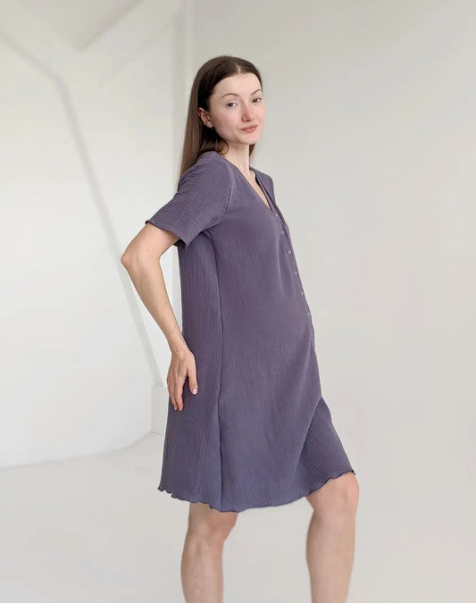 Atsegami muslino naktiniai marškiniai gimdymui ir maitinimui (pilkai violetinė)