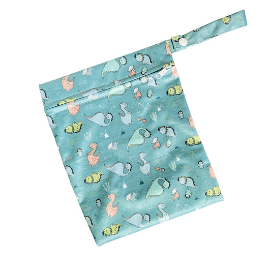 Žalias neperšlampamas maišelis 20x25 cm su dinozaurais