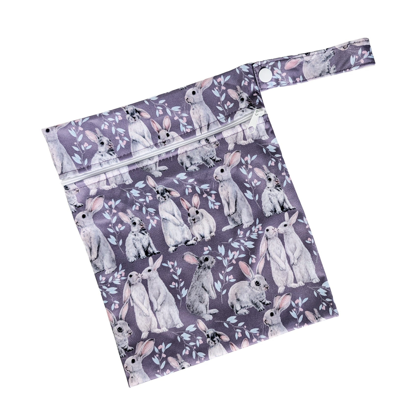 Violetinis neperšlampamas maišelis 20x25 cm su zuikiais ir kiškiais