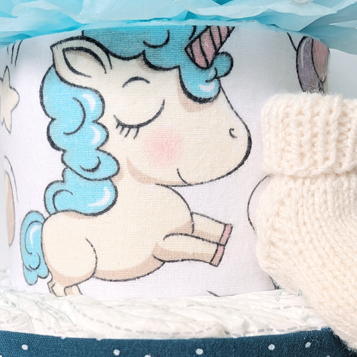 Sauskelniu-tortas-vienaragis-dovana-naujagimiui-berniukui