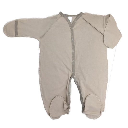 Smėlio spalvos medvilninis šliaužtinukas kūdikiui su išvirkščiomis siūlėmis