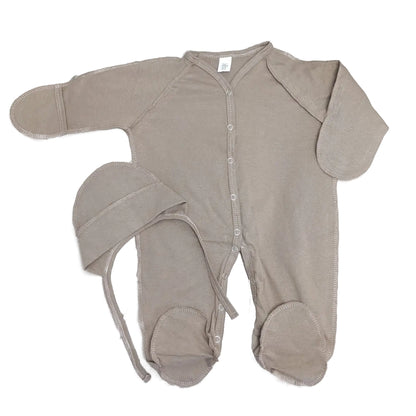 Rudas dviejų dalių medvilninis kraitelis naujagimiui su išvirkščiomis siūlėmis: šliaužtinukas ir kepuraitė